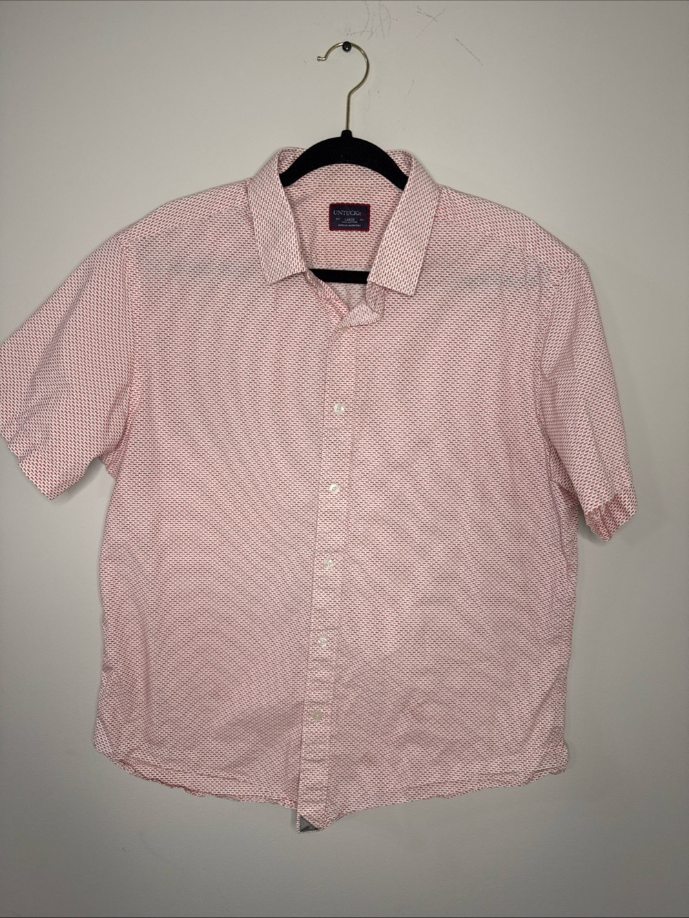 UNTUCKit Short-Sleeve Button-Down Shirt in Light Pink Micro-Pattern